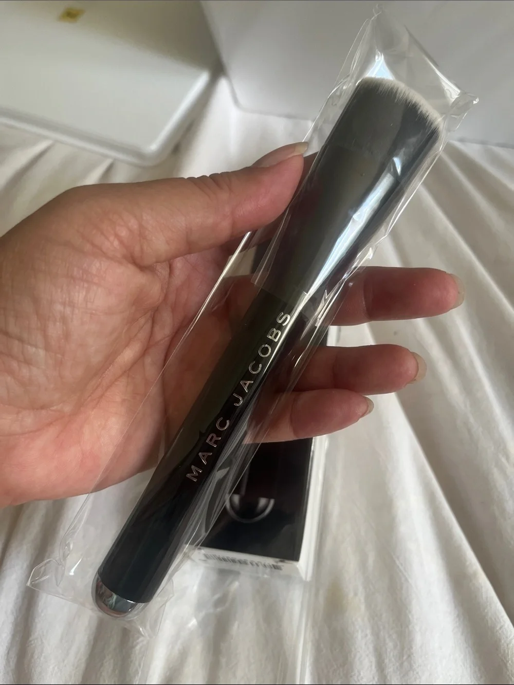 Marc Jacobs Contour & Blush Brush “The Shape” NIB
